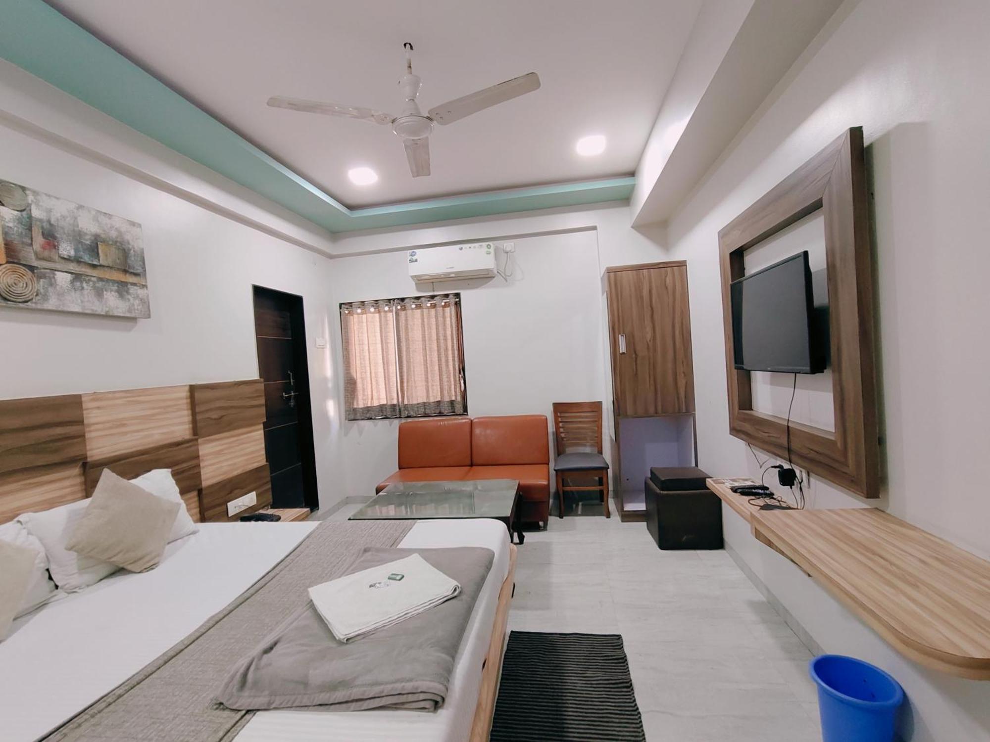 Hotel Pragati Inn Ahmednagar Exterior foto